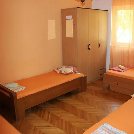 Albergue Azizam